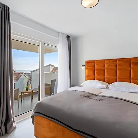 Apartamento Aquarelle No 2&4 Primošten