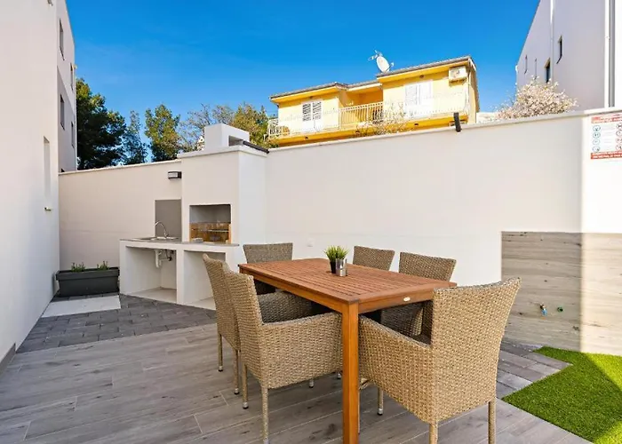 Aquarelle No 2 And 4 شقة Primošten