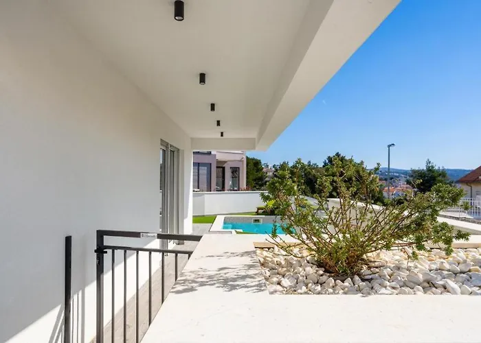 アパート Aquarelle No 2 And 4