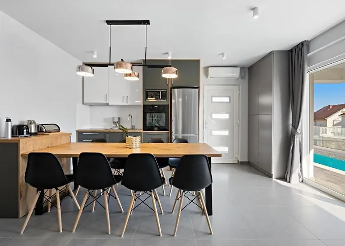 アパート Aquarelle No 2 And 4 プリモシュテン